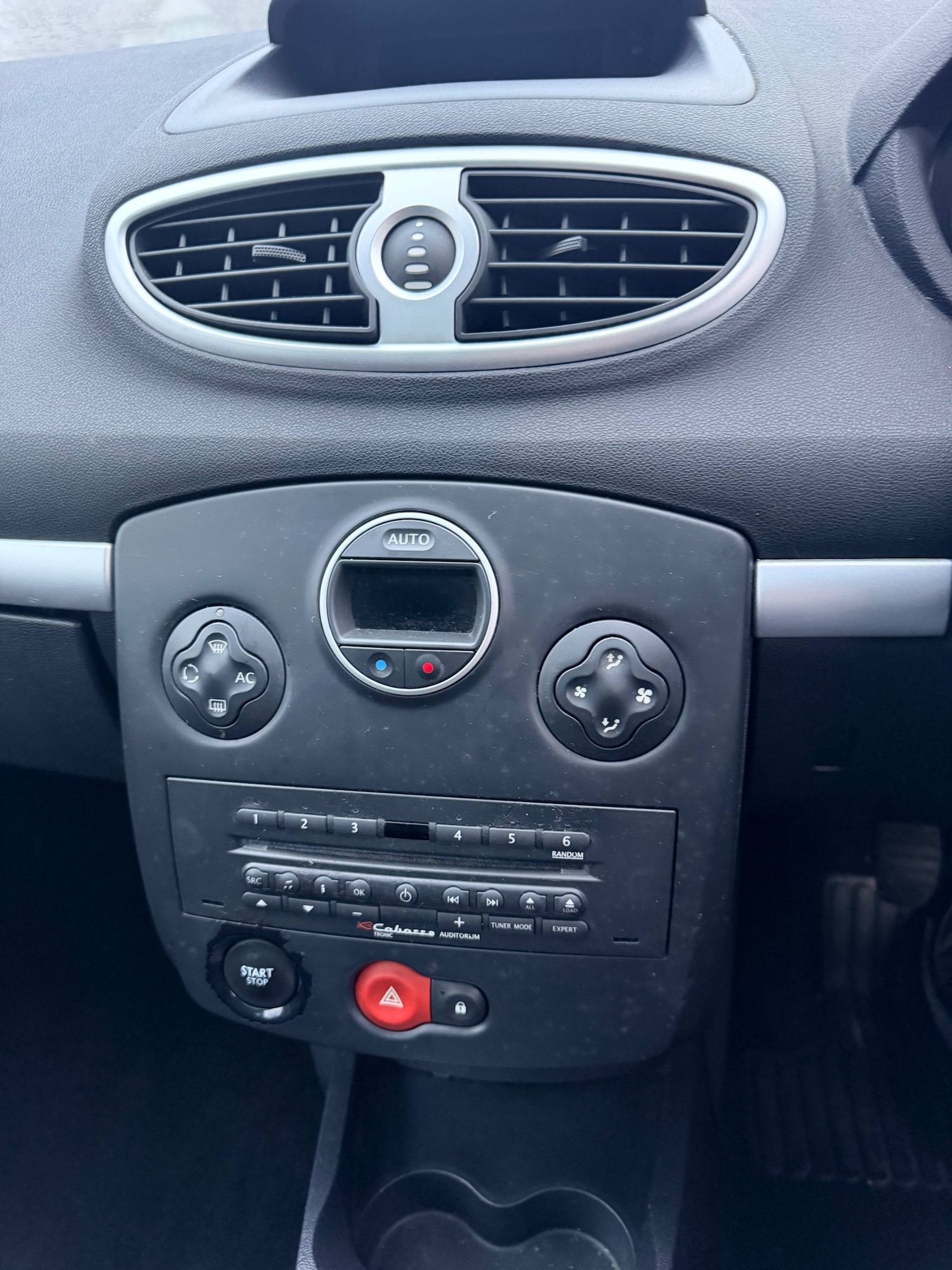 Used Renault Clio 2006 for sale - 77675431: Photo 8