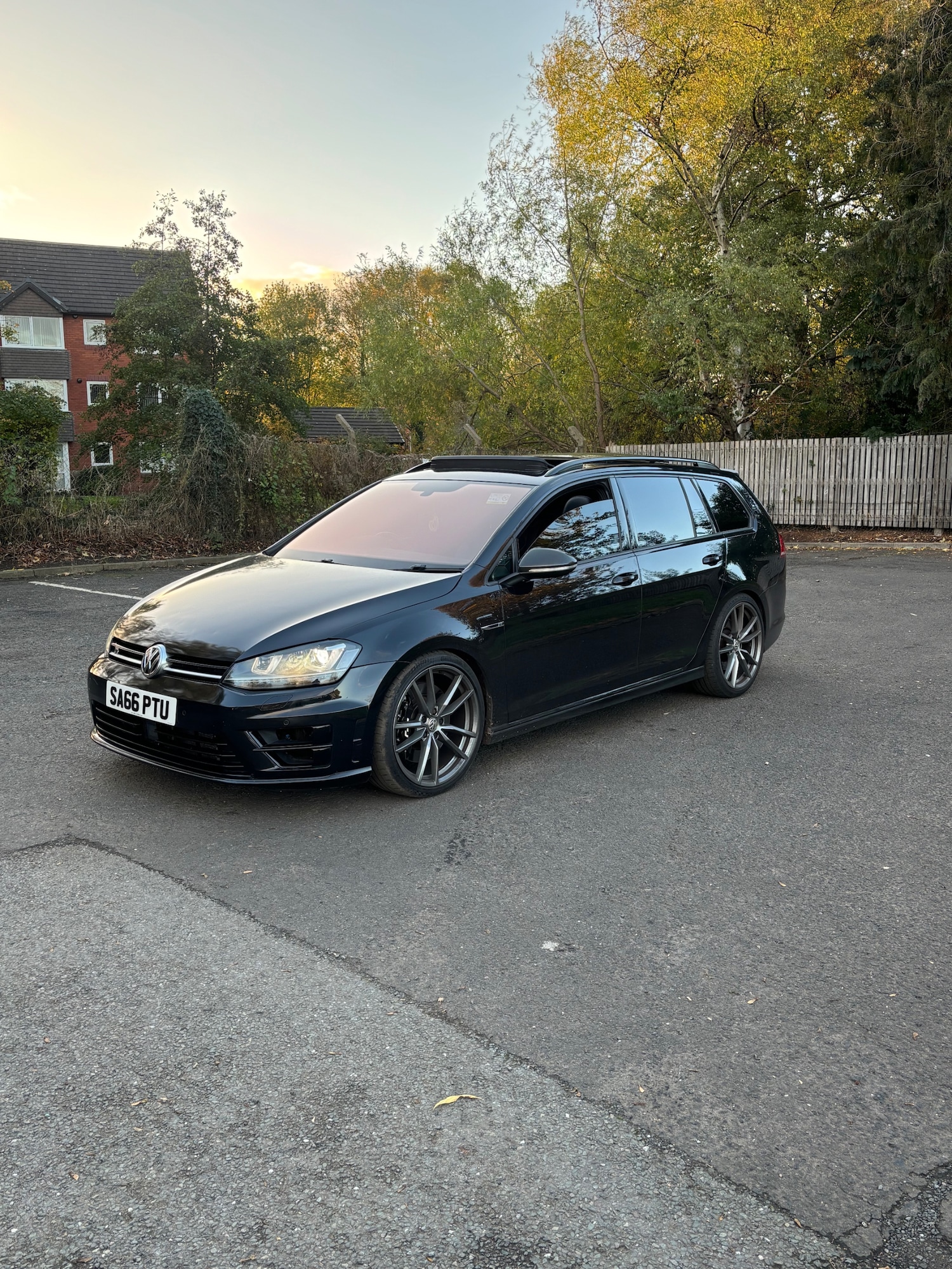 Used Volkswagen Golf 2017 for sale - 77891815: Photo 2