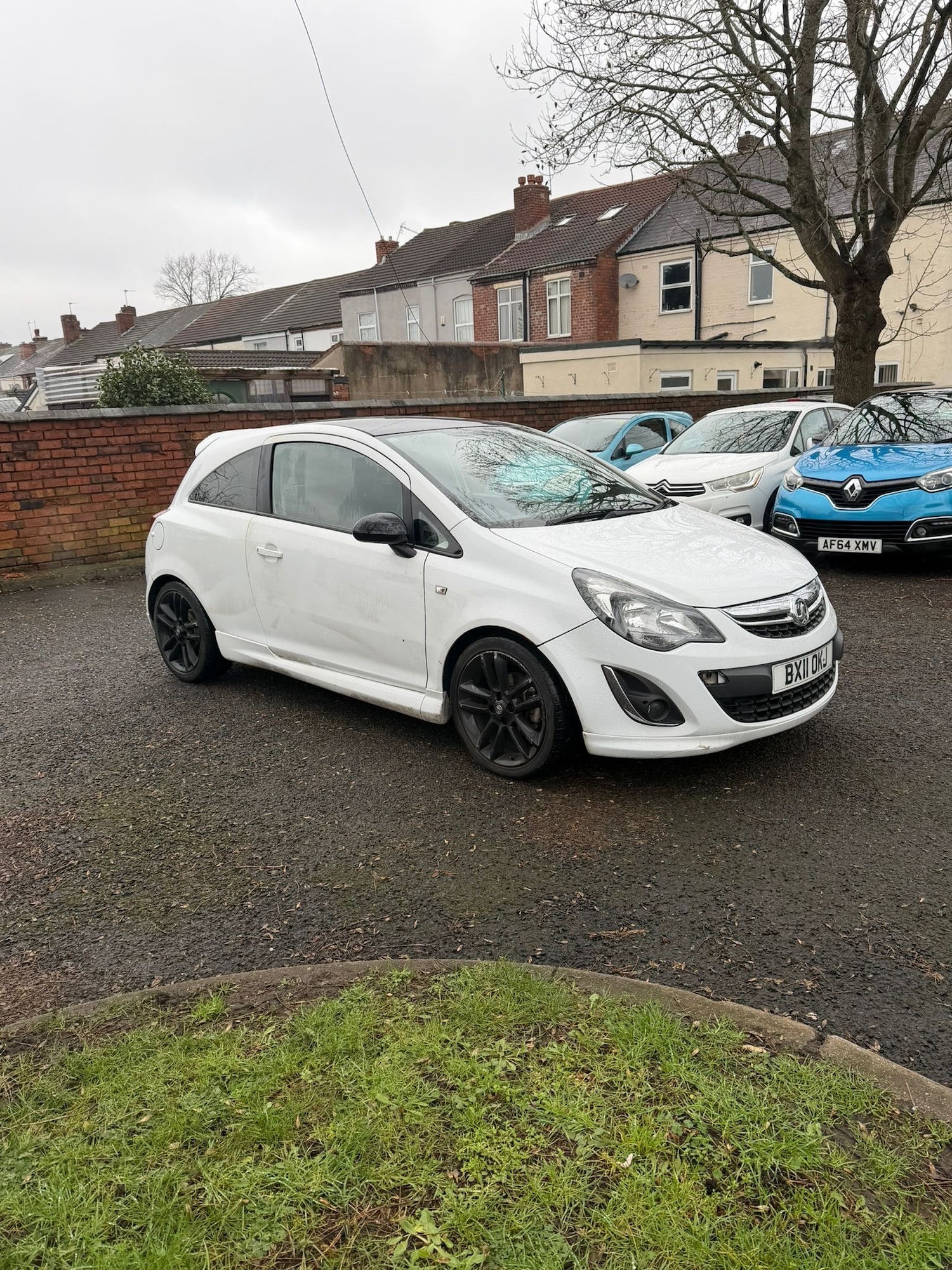 Used Vauxhall Corsa 2011 for sale - 77605172: Photo 2