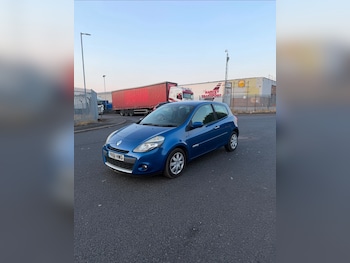 Used Renault Clio 2011 for sale - 79243735: Photo