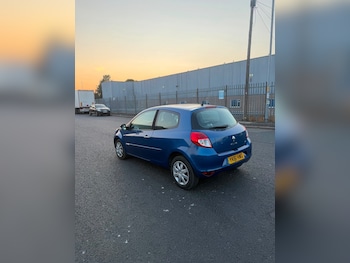 Used Renault Clio 2011 for sale - 79243735: Photo
