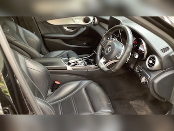 Used Mercedes-Benz C Class 2018 for sale - 77599220: Photo