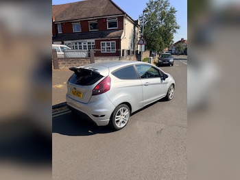 Used Ford Fiesta 2010 for sale - 79164086: Photo