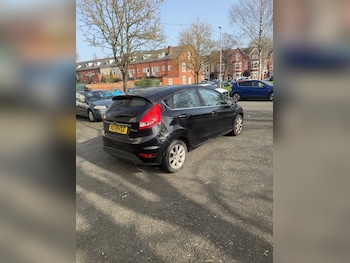 Used Ford Fiesta 2010 for sale - 77818532: Photo