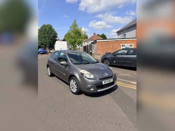 Used Renault Clio 2010 for sale - 79302501: Photo