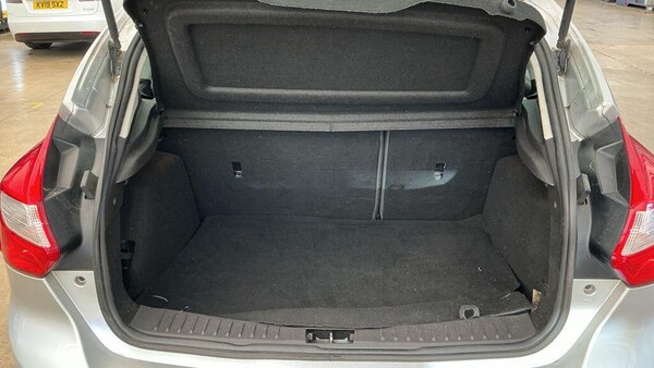 Used Ford Focus 2011 for sale - 76174963: Photo 12