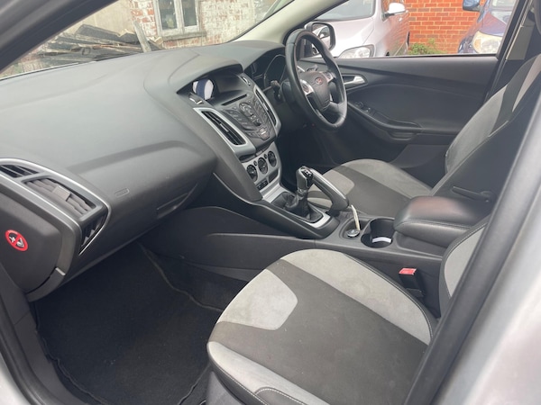 Used Ford Focus 2011 for sale - 76174963: Photo 15