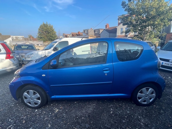 Used Toyota AYGO 2009 for sale - 76317888: Photo 4