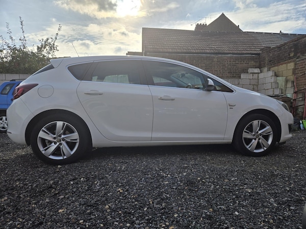 Used Vauxhall Astra 2015 for sale - 75729007: Photo 13