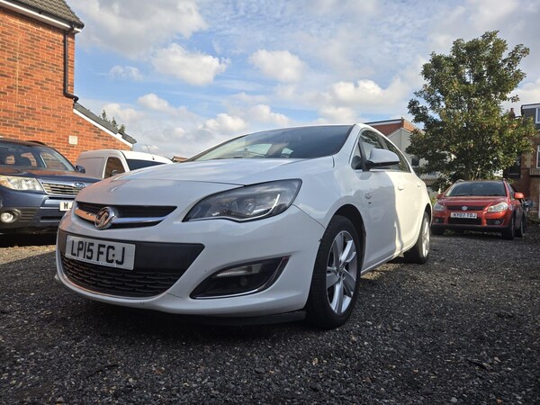 Used Vauxhall Astra 2015 for sale - 75729007: Photo 1