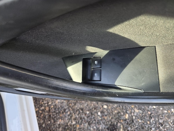 Used Vauxhall Astra 2015 for sale - 75729007: Photo 26
