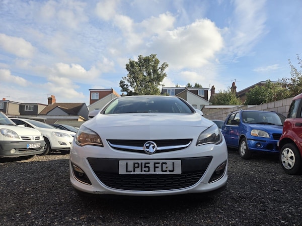 Used Vauxhall Astra 2015 for sale - 75729007: Photo 2