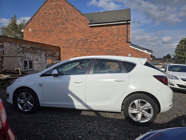 Used Vauxhall Astra 2015 for sale - 75729007: Photo 6