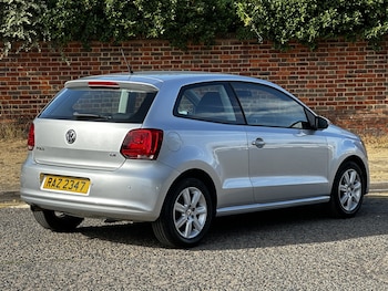 Used Volkswagen Polo 2010 for sale - 79442090: Photo