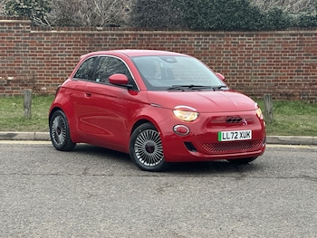 2022 - 87kW Red 42kWh 3dr Auto
