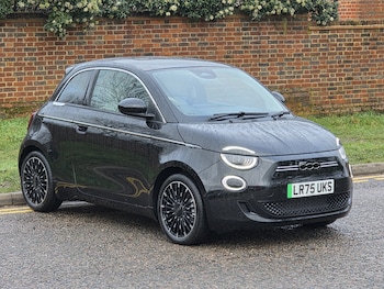 Used Fiat 500 2025 for sale - 77339422: Photo