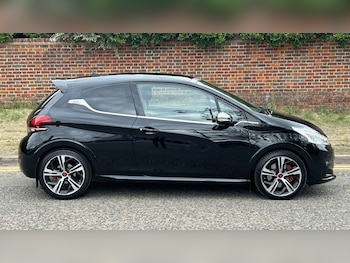 Used Peugeot 208 2018 for sale - 79362711: Photo