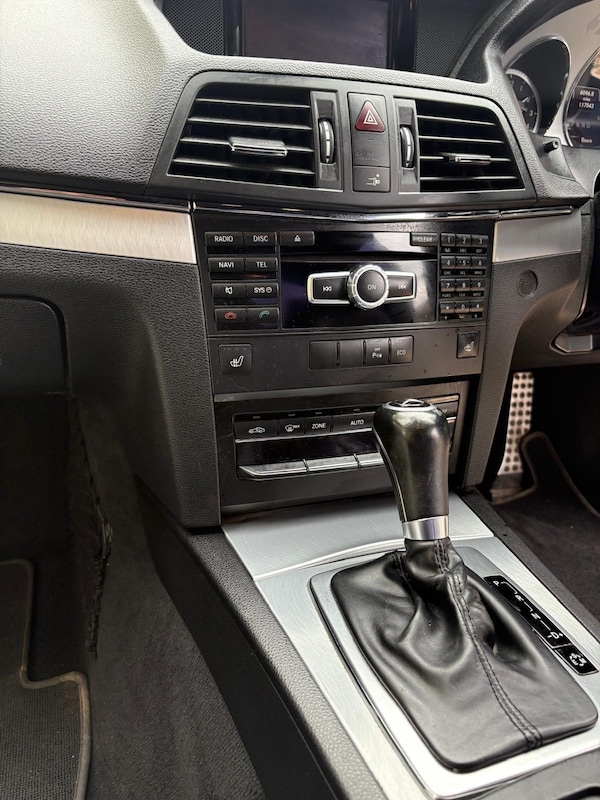 Used Mercedes-Benz E-Class 2013 for sale - 76200990: Photo 40