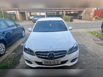 Used Mercedes-Benz E Class 2013 for sale - 76293435: Photo