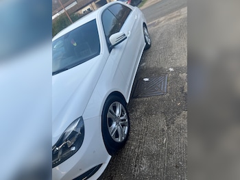 Used Mercedes-Benz E Class 2013 for sale - 76293435: Photo