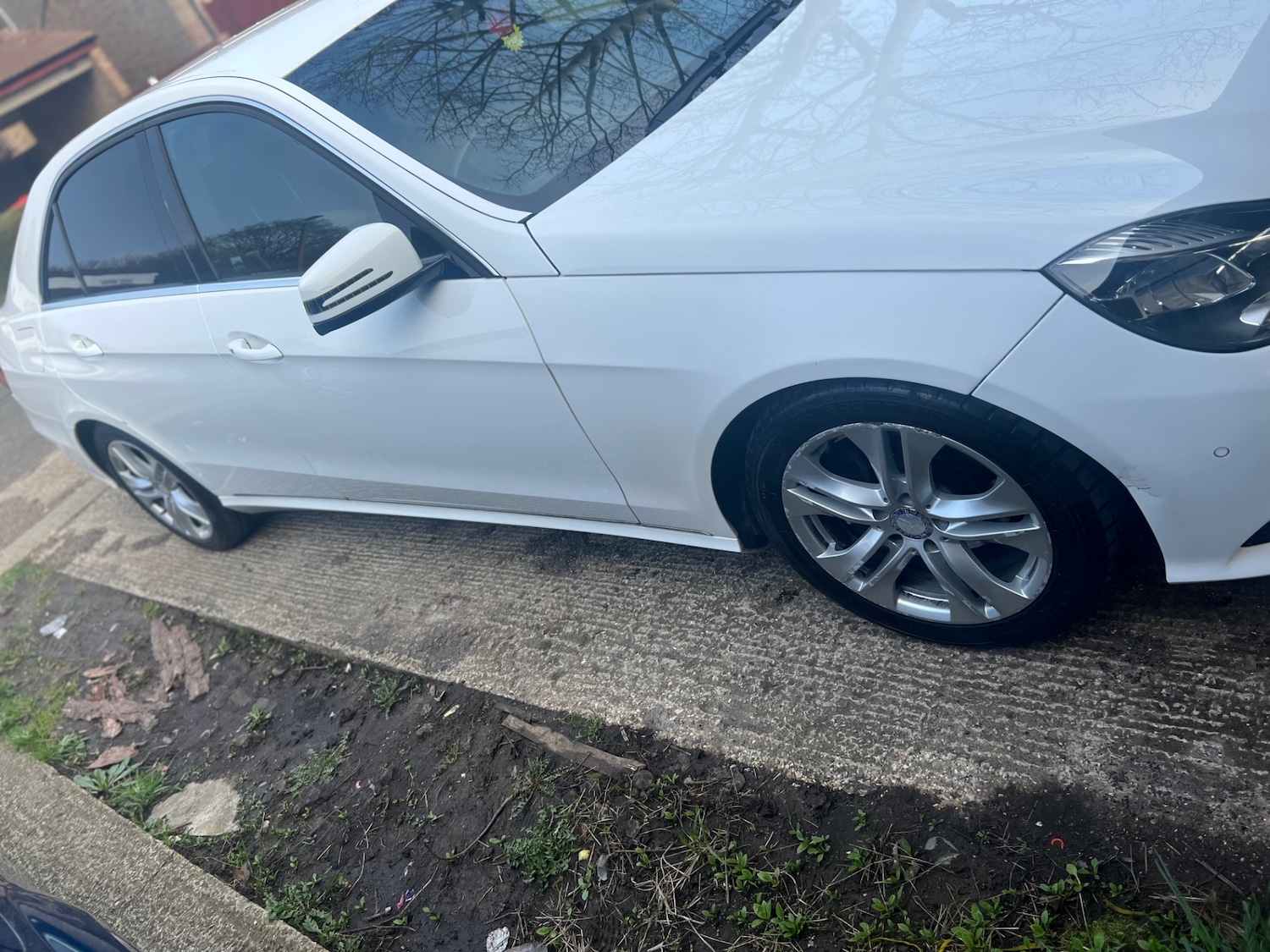 Used Mercedes-Benz E Class 2013 for sale - 76293435: Photo 3