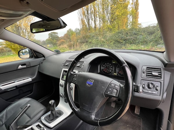 Used Volvo V50 2012 for sale - 76260493: Photo 14