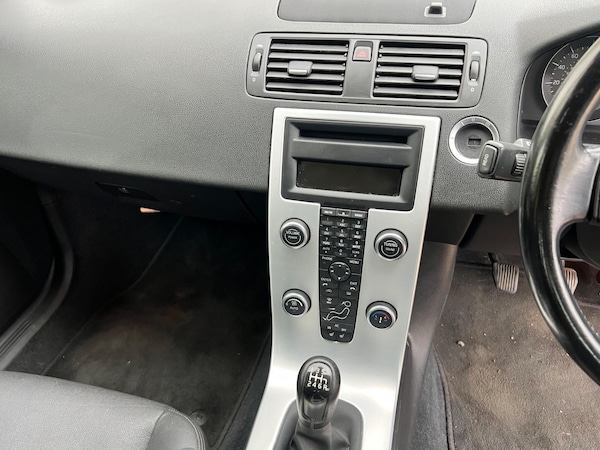 Used Volvo V50 2012 for sale - 76260493: Photo 17