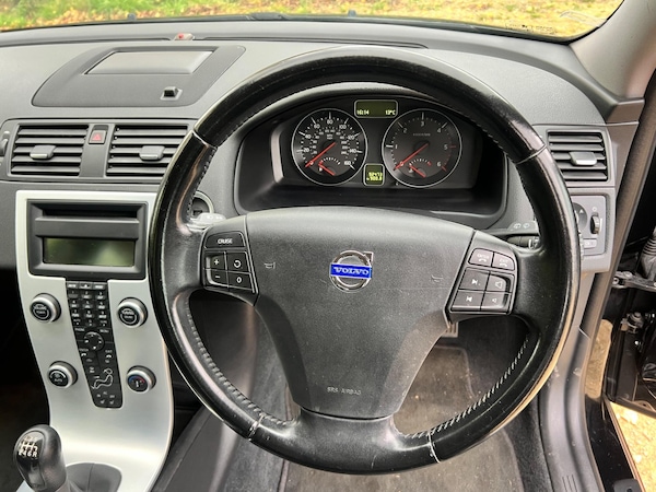 Used Volvo V50 2012 for sale - 76260493: Photo 18