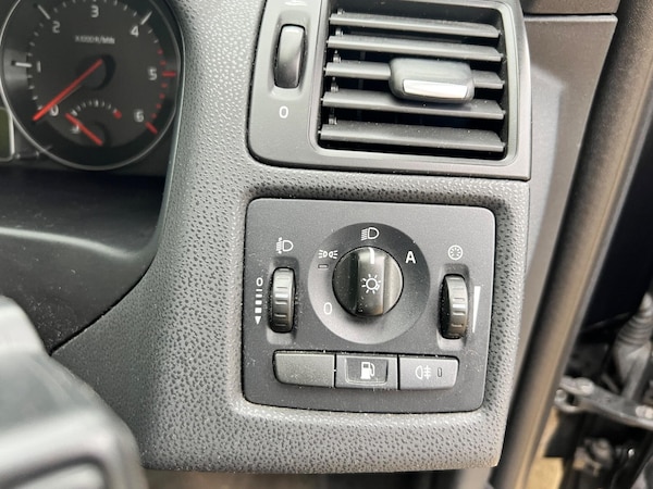 Used Volvo V50 2012 for sale - 76260493: Photo 19