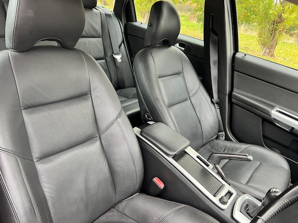Used Volvo V50 2012 for sale - 76260493: Photo 24