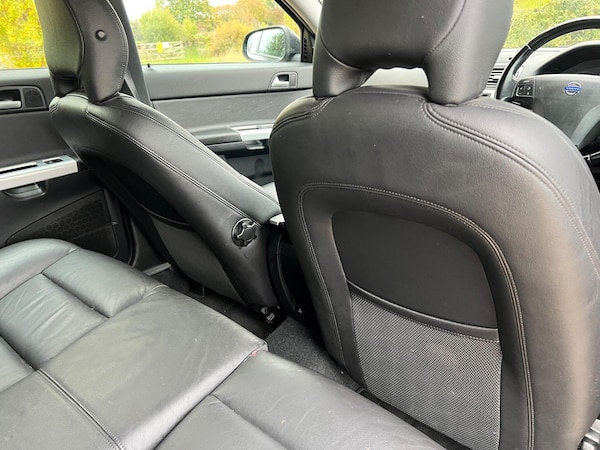 Used Volvo V50 2012 for sale - 76260493: Photo 26