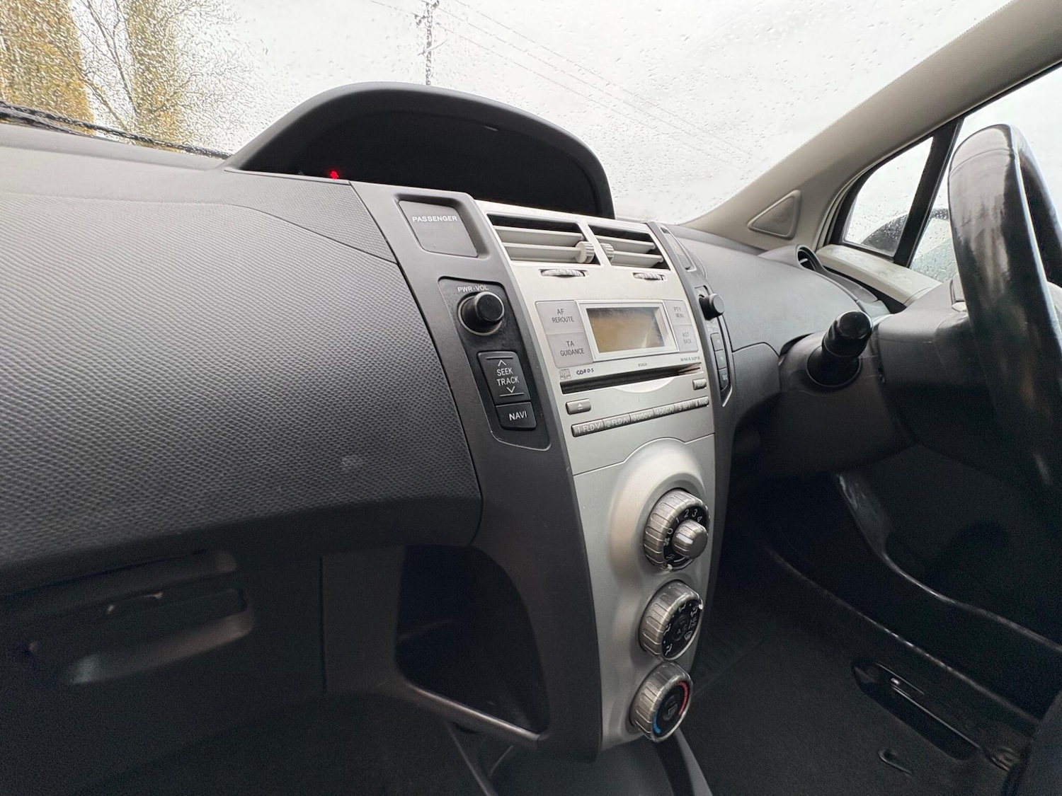 Used Toyota Yaris 2006 for sale - 76425706: Photo 37