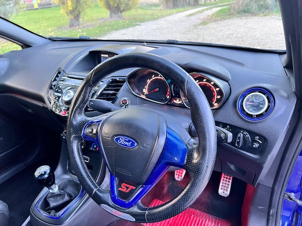 Used Ford Fiesta 2014 for sale - 76189766: Photo 16