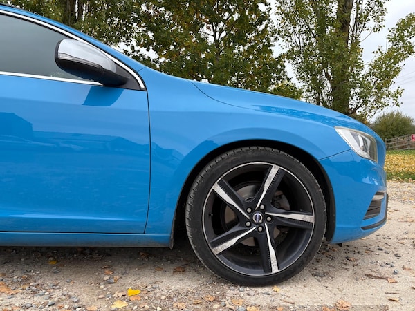 Used Volvo V60 2015 for sale - 76295193: Photo 14