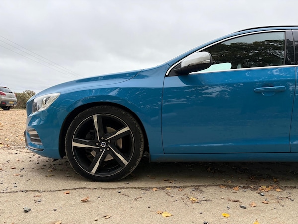 Used Volvo V60 2015 for sale - 76295193: Photo 18