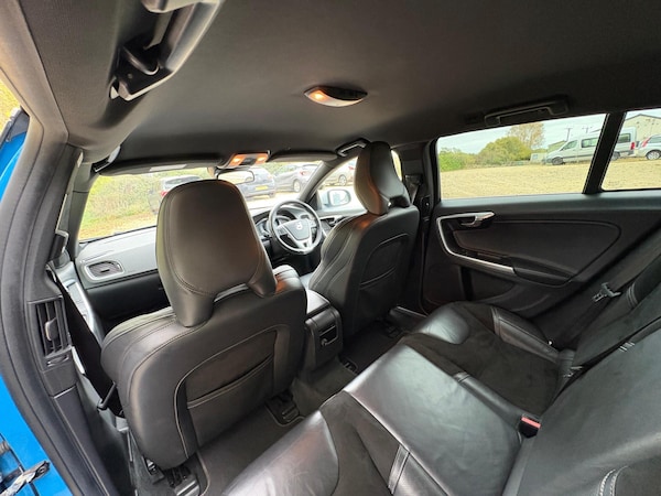 Used Volvo V60 2015 for sale - 76295193: Photo 33