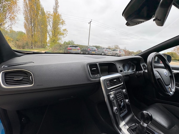Used Volvo V60 2015 for sale - 76295193: Photo 38