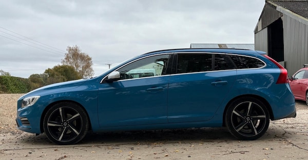 Used Volvo V60 2015 for sale - 76295193: Photo 6