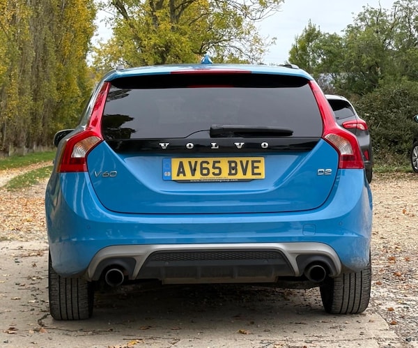 Used Volvo V60 2015 for sale - 76295193: Photo 8