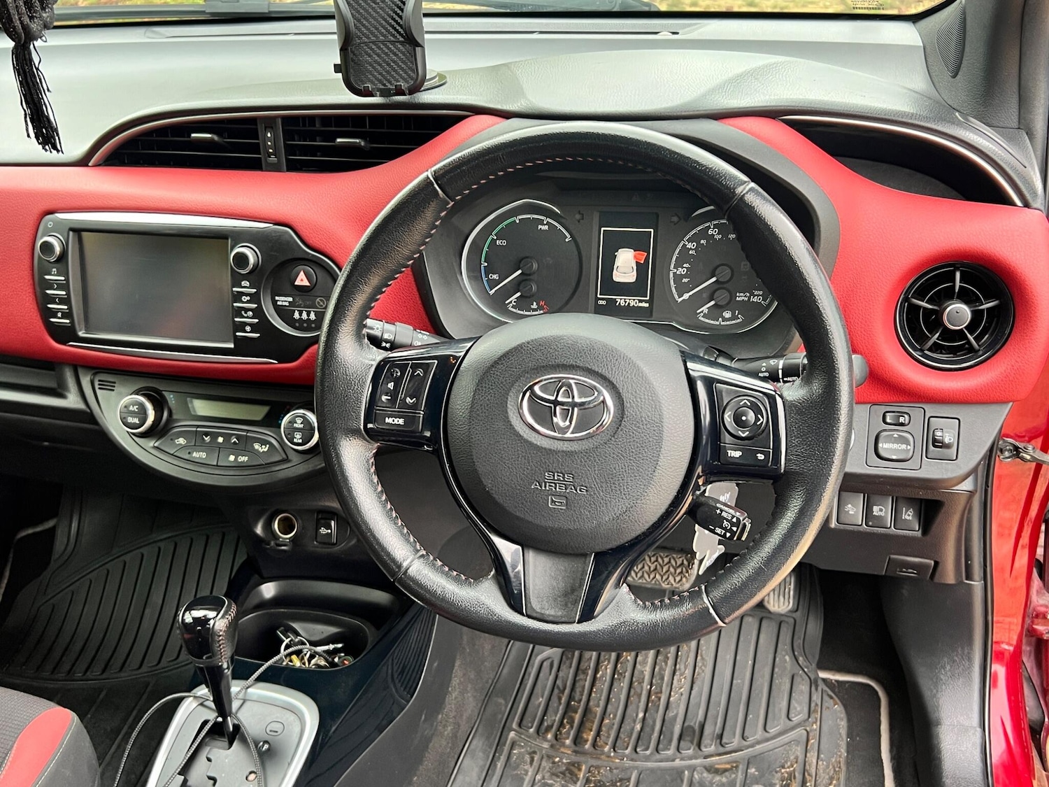 Used Toyota Yaris 2017 for sale - 76151513: Photo 15