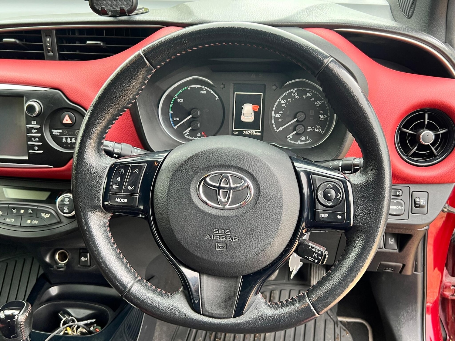 Used Toyota Yaris 2017 for sale - 76151513: Photo 16