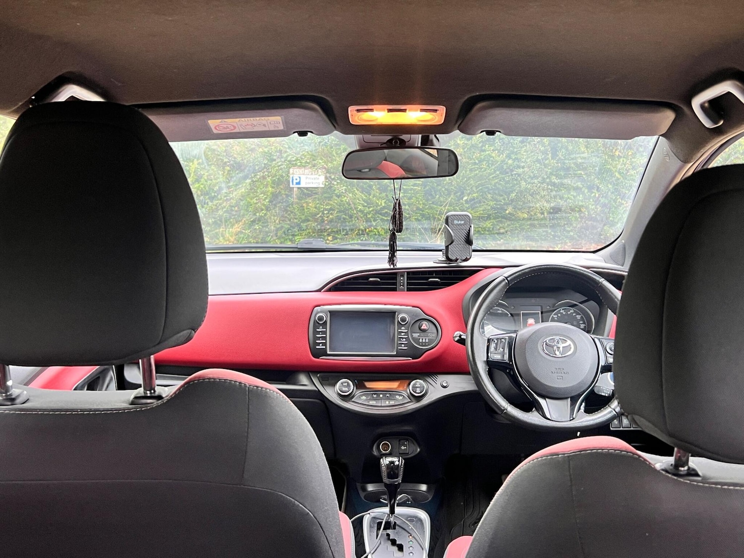 Used Toyota Yaris 2017 for sale - 76151513: Photo 34