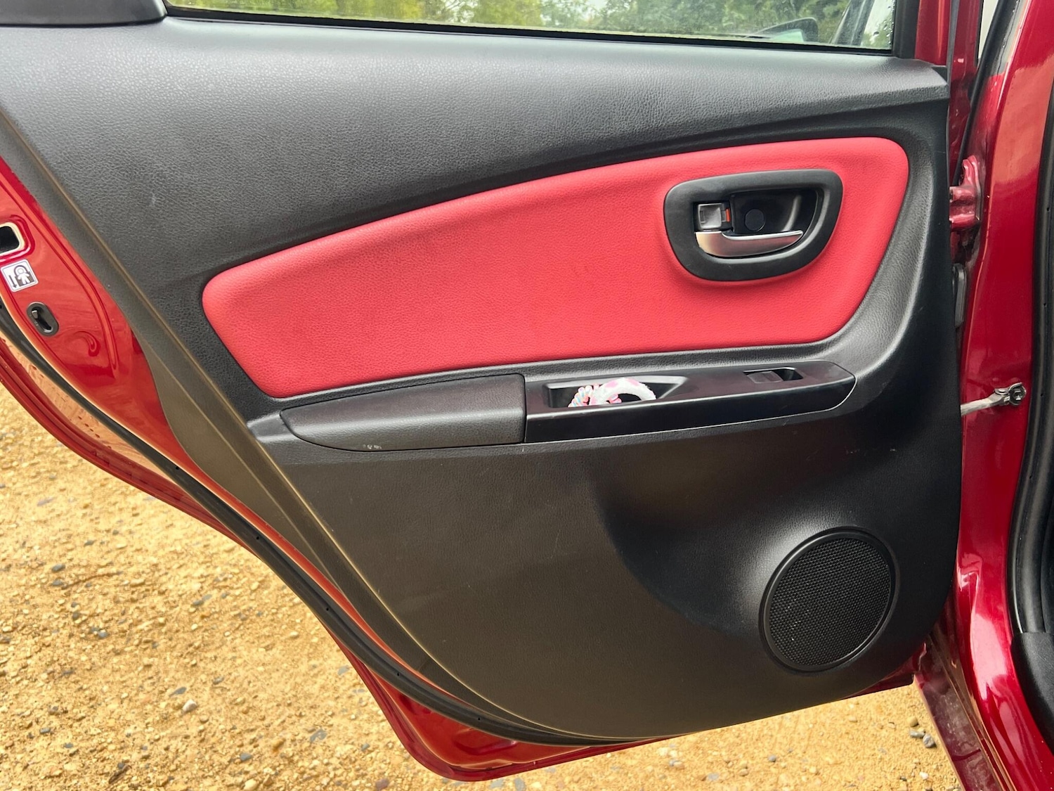 Used Toyota Yaris 2017 for sale - 76151513: Photo 38