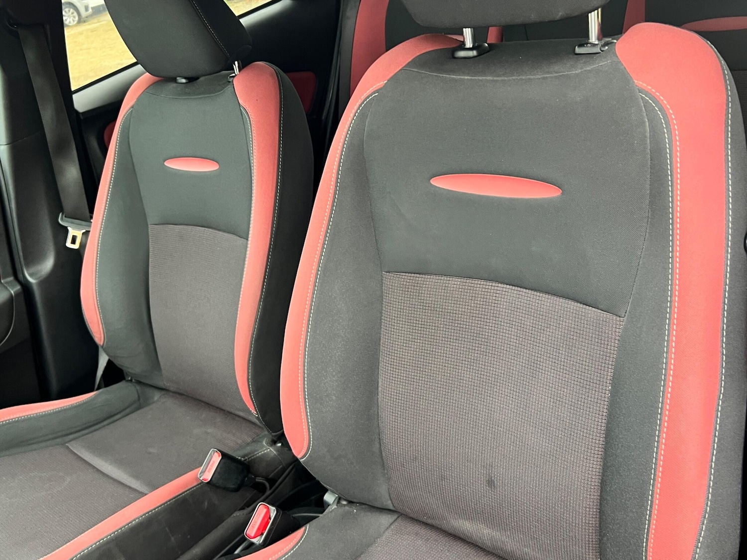 Used Toyota Yaris 2017 for sale - 76151513: Photo 42