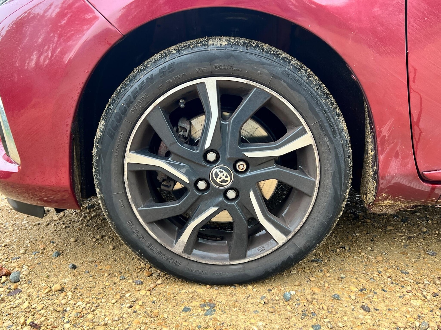 Used Toyota Yaris 2017 for sale - 76151513: Photo 48