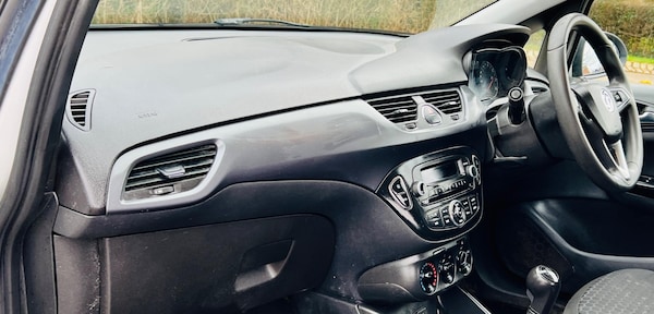 Used Vauxhall Corsa Van 2017 for sale - 75040435: Photo 13