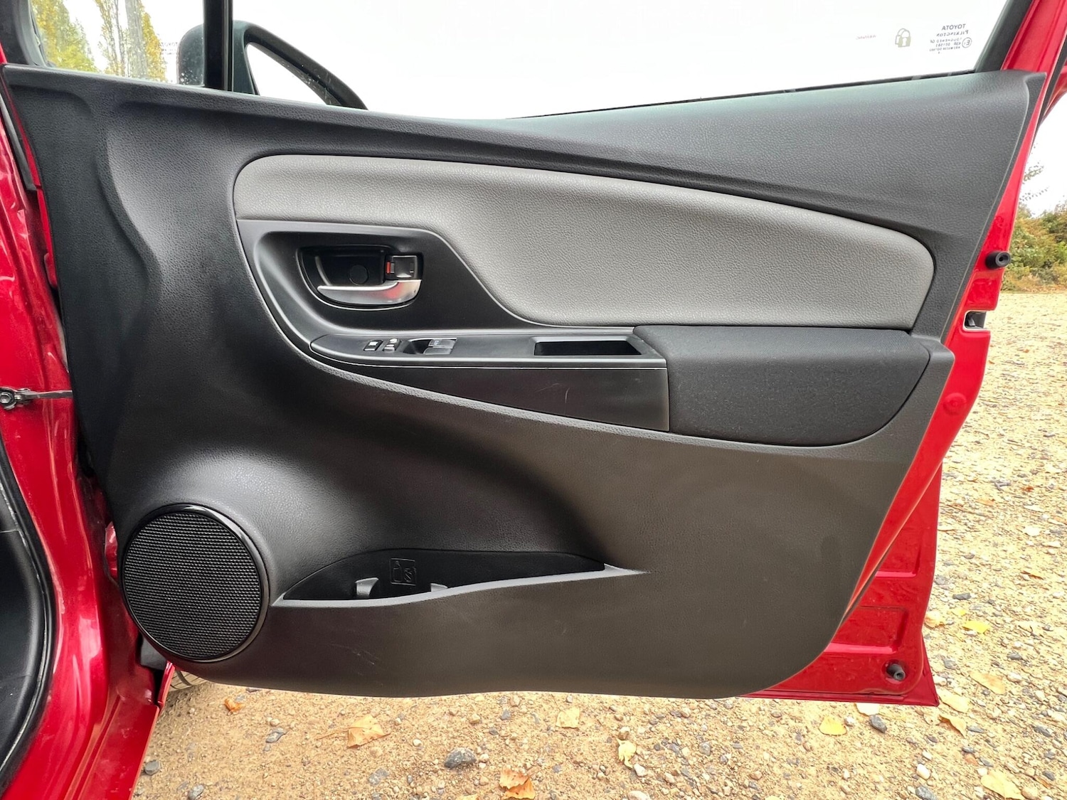 Used Toyota Yaris 2016 for sale - 76294881: Photo 29