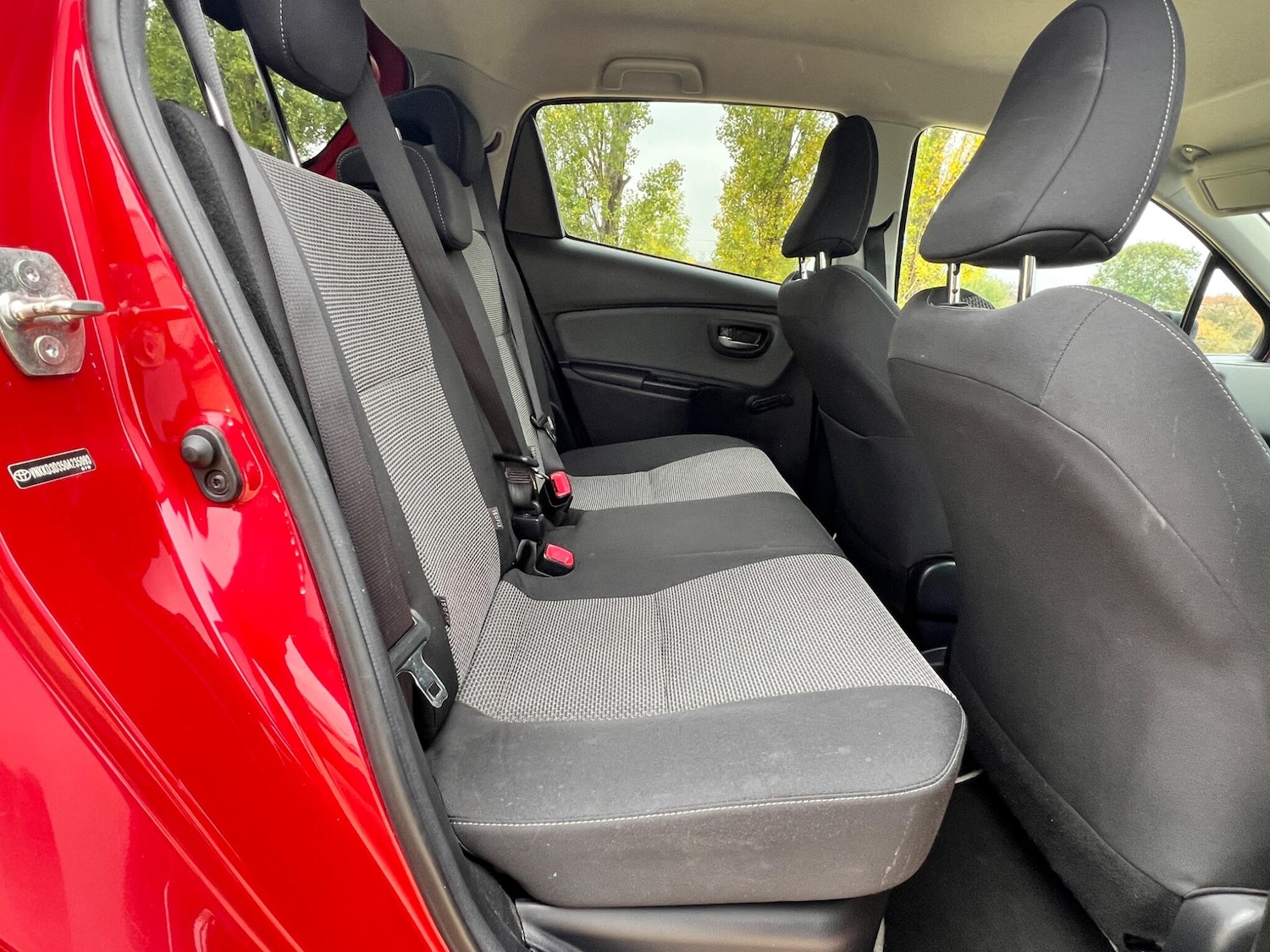 Used Toyota Yaris 2016 for sale - 76294881: Photo 32