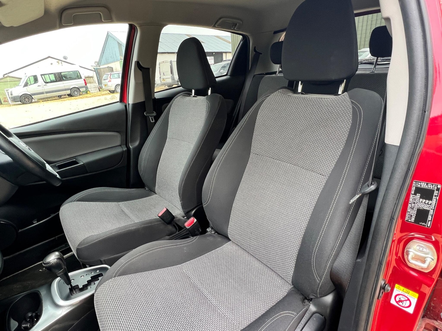 Used Toyota Yaris 2016 for sale - 76294881: Photo 43