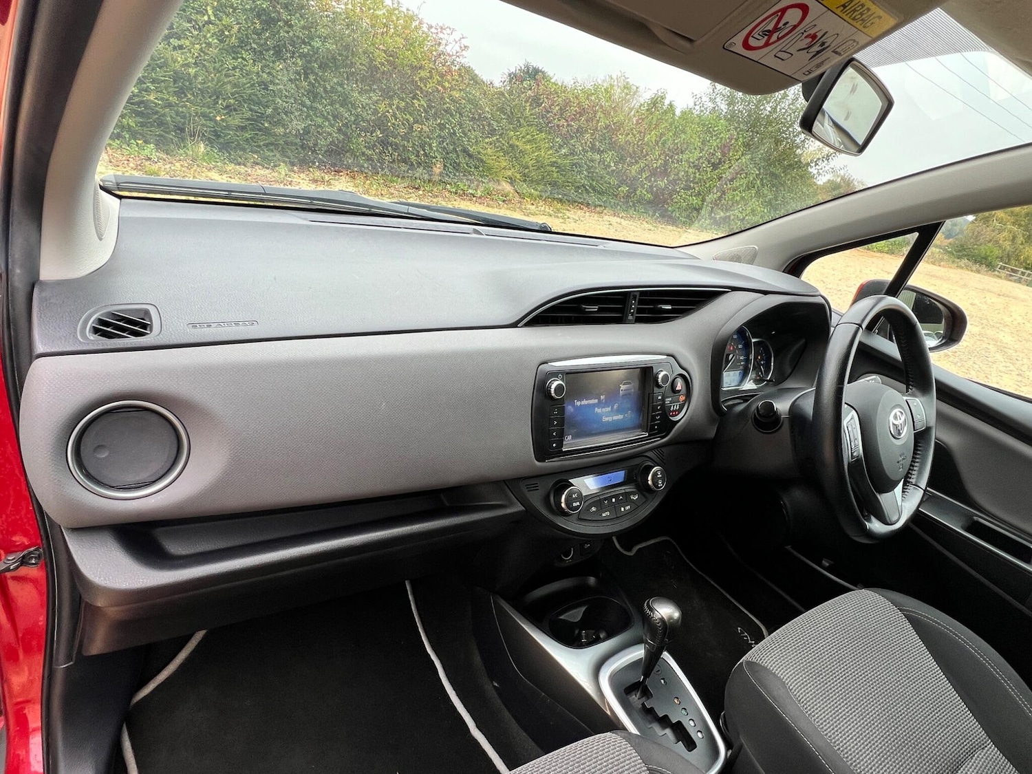 Used Toyota Yaris 2016 for sale - 76294881: Photo 44